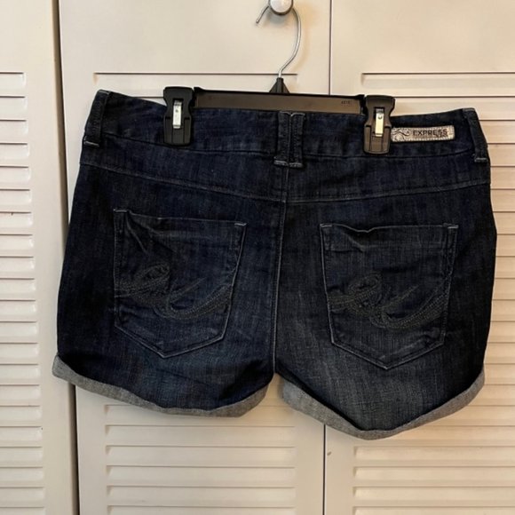 2 Express Size 4 Shorts -- One is "Extreme High Waist" - Picture 10 of 11